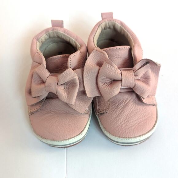 Robeez Baby Aria First Kicks Girls Sz 18-24m Leather Pink Bow Girly - Picture 2 of 6